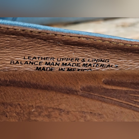 BORN Teal Blue Tooled Leather with Floral Design Flats Size 7 - Picture 9 of 11